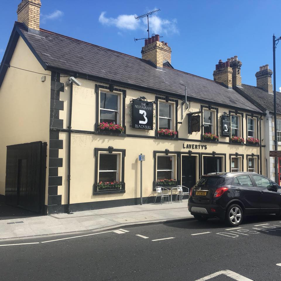 Lavertys Bar: The Black Bull Inn